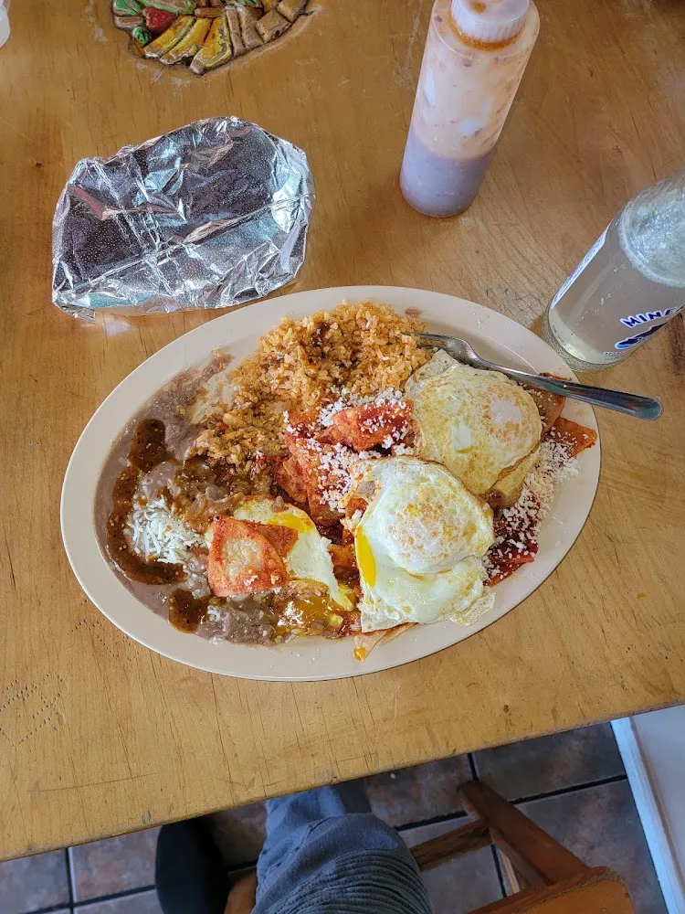 Son Unos Chilaquiles Rojos Buenísimos